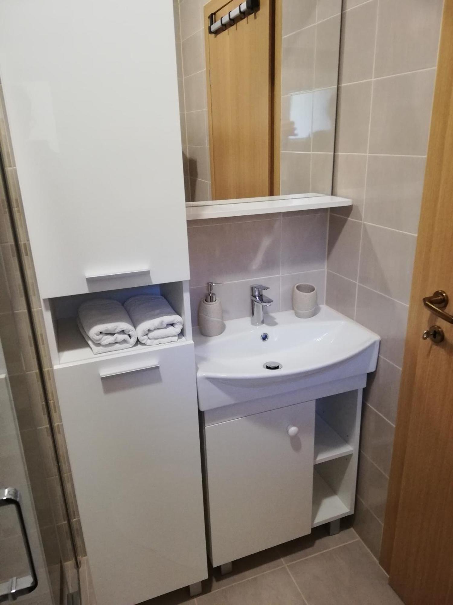 סנג' Guesthouse Vesna מראה חיצוני תמונה
